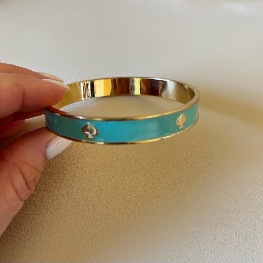 Kate Spade New York Turquoise Enamel Spade Bangle Bracelet Gold Tone - Picture 3 of 11